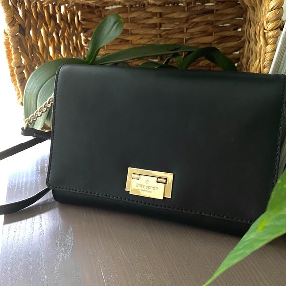 kate spade Handbags - KATE SPADE Hardwood Place Fiona Leather Crossbody